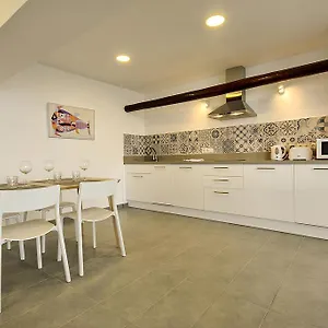 https://casa-oceano-sea-view-lanzarote.in-canary-islands.com